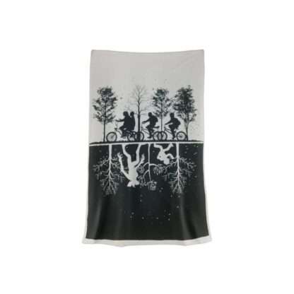 Stranger Things Wurfdecke Black & White 100 x 150 cm