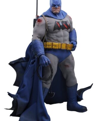 Batman: The Dark Knight Returns Comic Masterpiece Actionfigur 1/6 Batman (Battle Damaged Version) 32 cm