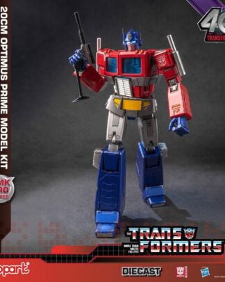Transformers: Generation One AMK Pro Series Plastic Model Kit Optimus Prime 20 cm