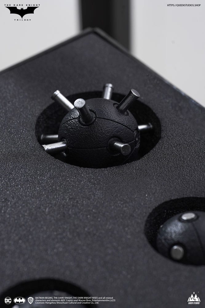 The Dark Knight Life-Size Statue Batman Ultimate Edition 207 cm – Bild 18