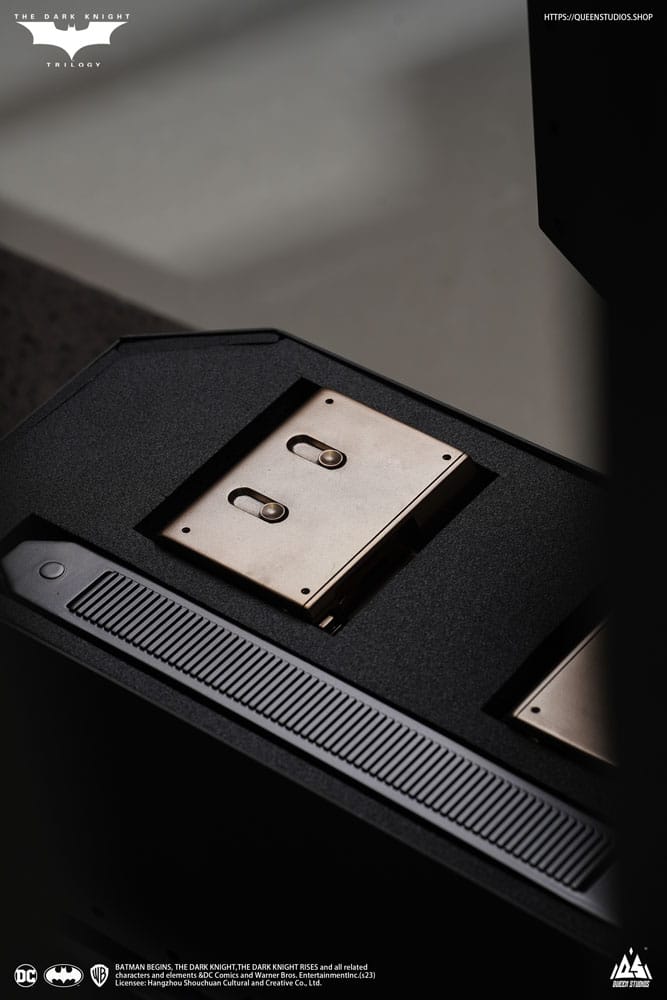 The Dark Knight Life-Size Statue Batman Ultimate Edition 207 cm – Bild 19