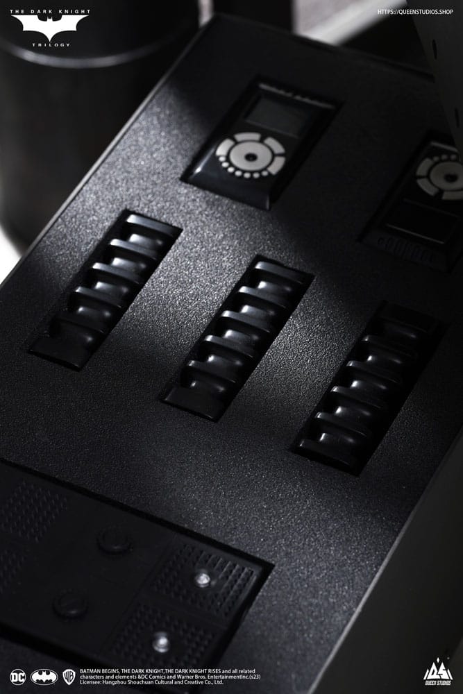 The Dark Knight Life-Size Statue Batman Ultimate Edition 207 cm – Bild 22