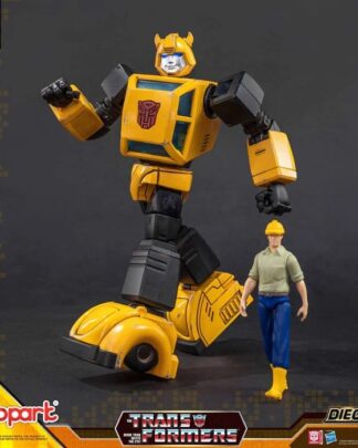 Transformers: Generation One AMK PRO Series Plastic Model Kit Bumblebee 16 cm