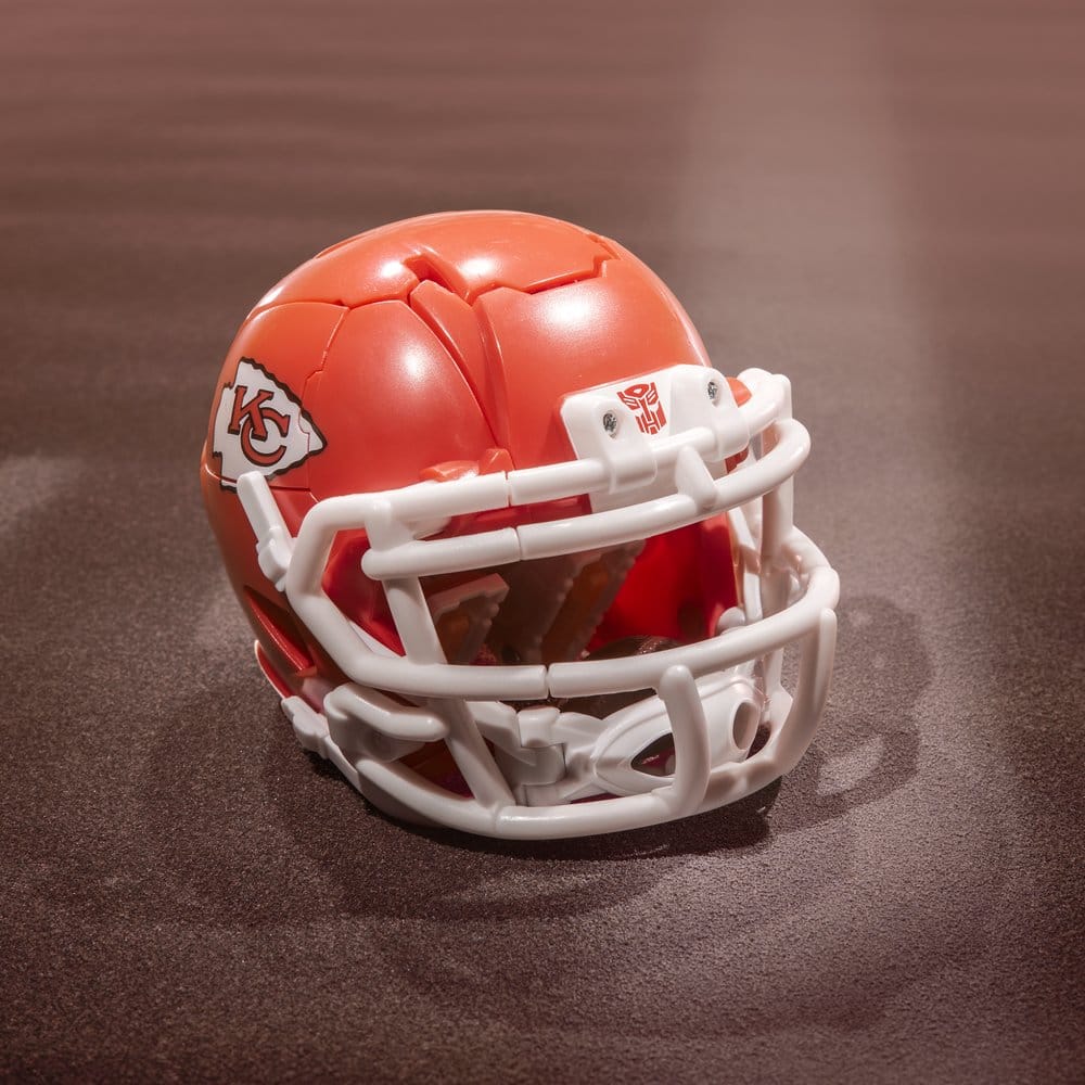 Transformers x NFL Actionfigur Kansas City Chiefs: KC-59 14 cm – Bild 7