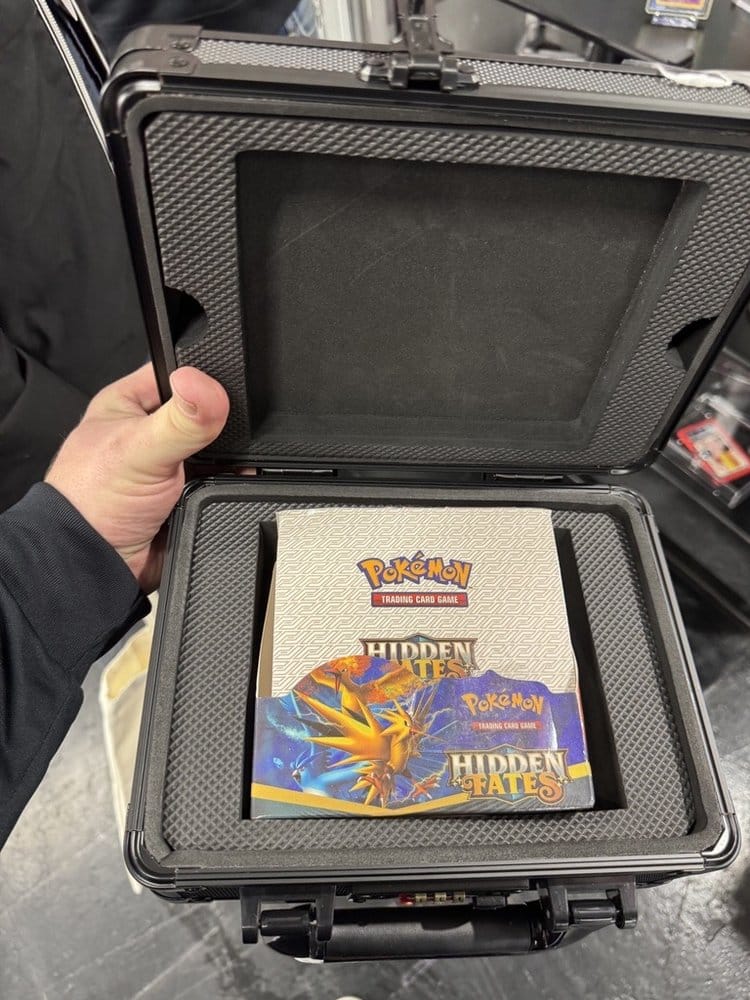 Evoretro Graded Card Display- und Transportkoffer mit Sichtfenster Schwarz – Bild 5