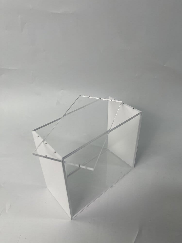 Evoretro Magnetische Acryl Display Case für ETB mit farbigen Seiten - Weiß – Bild 6