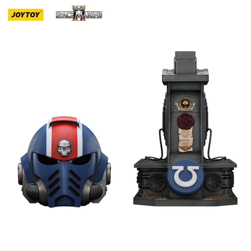 Warhammer 40,000: Space Marine 2 Replik Ultramarines Lieutenant Titus Helm mit Display-Stand 44 cm – Bild 11