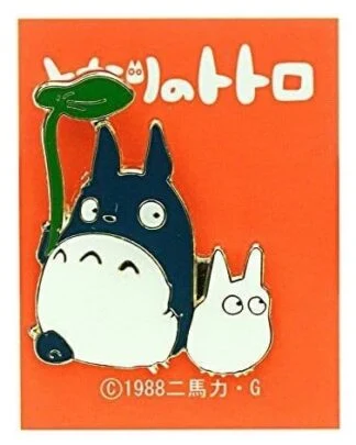 Mein Nachbar Totoro Anstecker Small and Middle Totoro with leaf