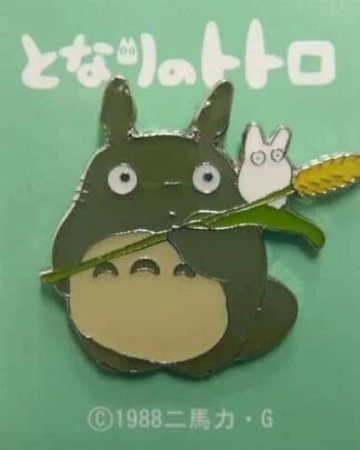 Mein Nachbar Totoro Anstecker Big Totoro with Wheat ear